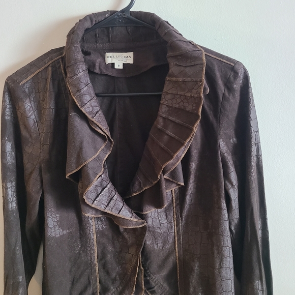 Bellesima ▪︎ Textured Ruffle Blazer - Picture 3 of 5